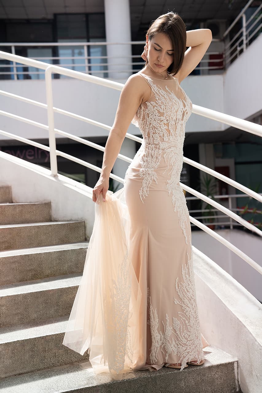 Princeza venčanica sa tilom i svetlucavim detaljima – Afrodita Beograd