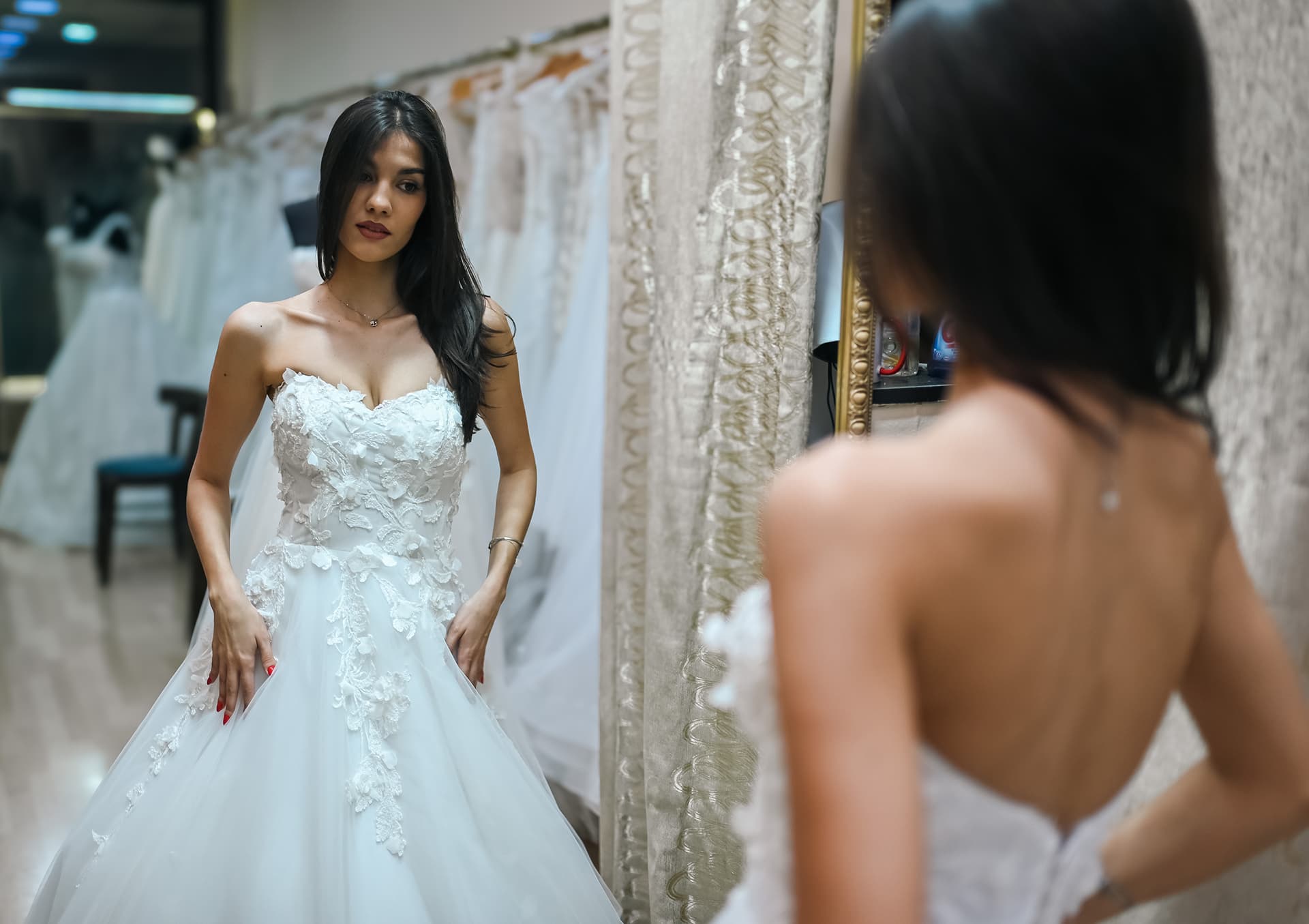 Venčanica sa dubokim dekolteom – Afrodita Beograd